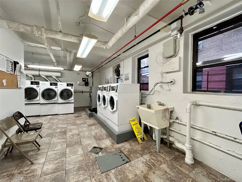 15020 71st Avenue #6J Kew Garden Hills, NY 11367