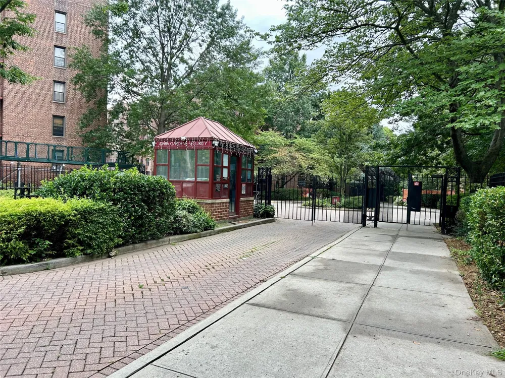 15020 71st Avenue #6J Kew Garden Hills, NY 11367