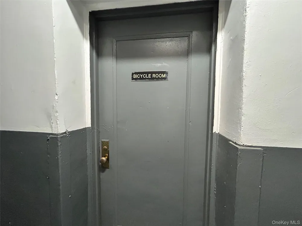 15020 71st Avenue #6J Kew Garden Hills, NY 11367