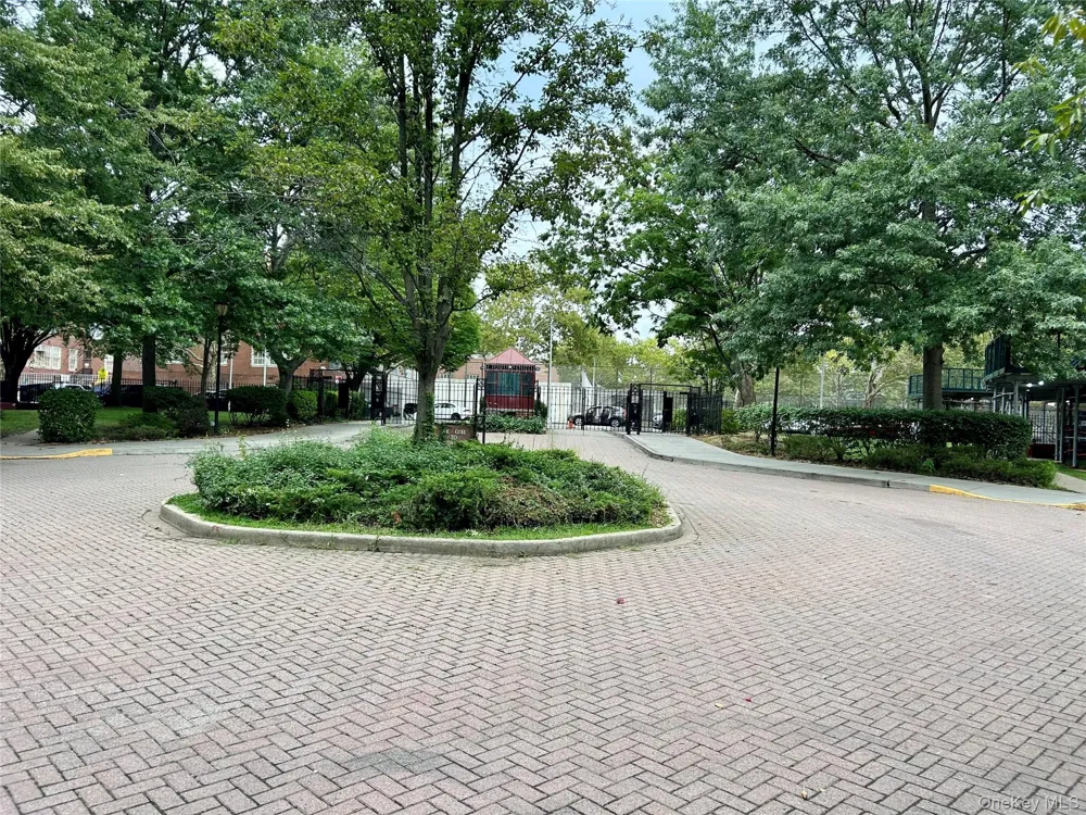 15020 71st Avenue #6J Kew Garden Hills, NY 11367