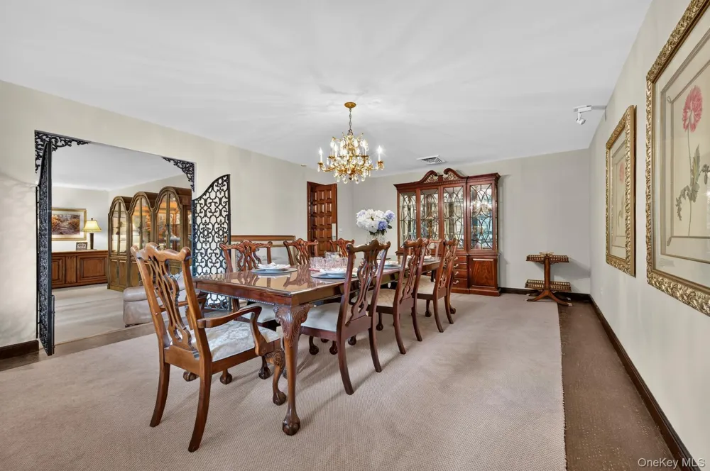 10 Dorchester Drive Muttontown, NY 11545