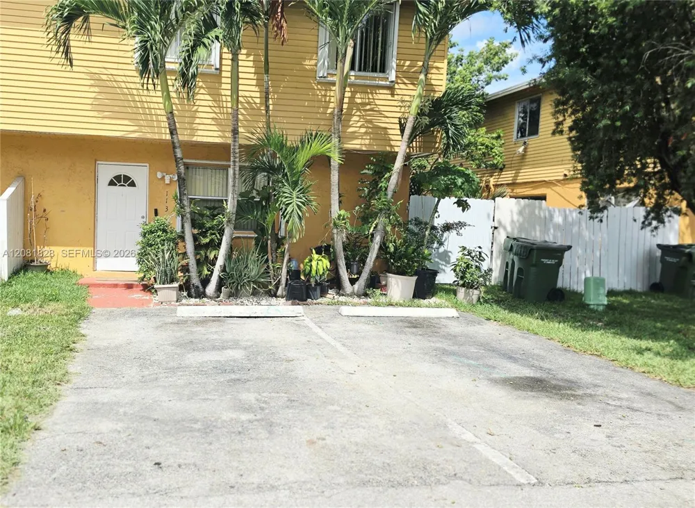 113 NE 12th Ave #113 Homestead, FL 33030