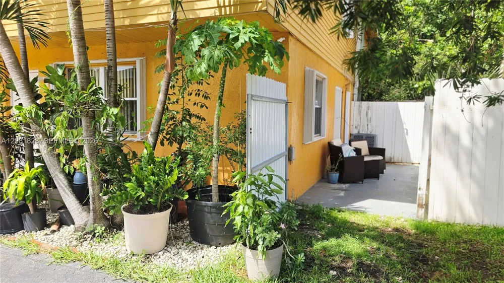 113 NE 12th Ave #113 Homestead, FL 33030