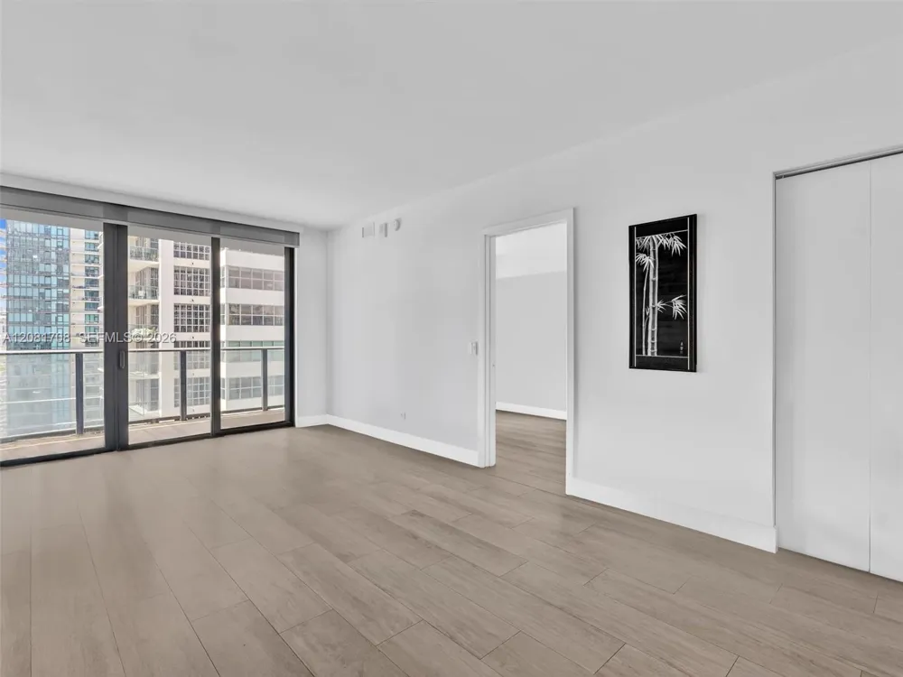 121 NE 34th St #1602 Miami, FL 33137