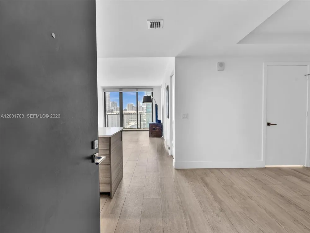 121 NE 34th St #1602 Miami, FL 33137