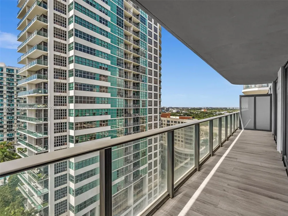 121 NE 34th St #1602 Miami, FL 33137
