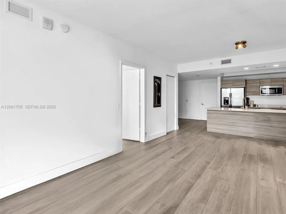 121 NE 34th St #1602 Miami, FL 33137