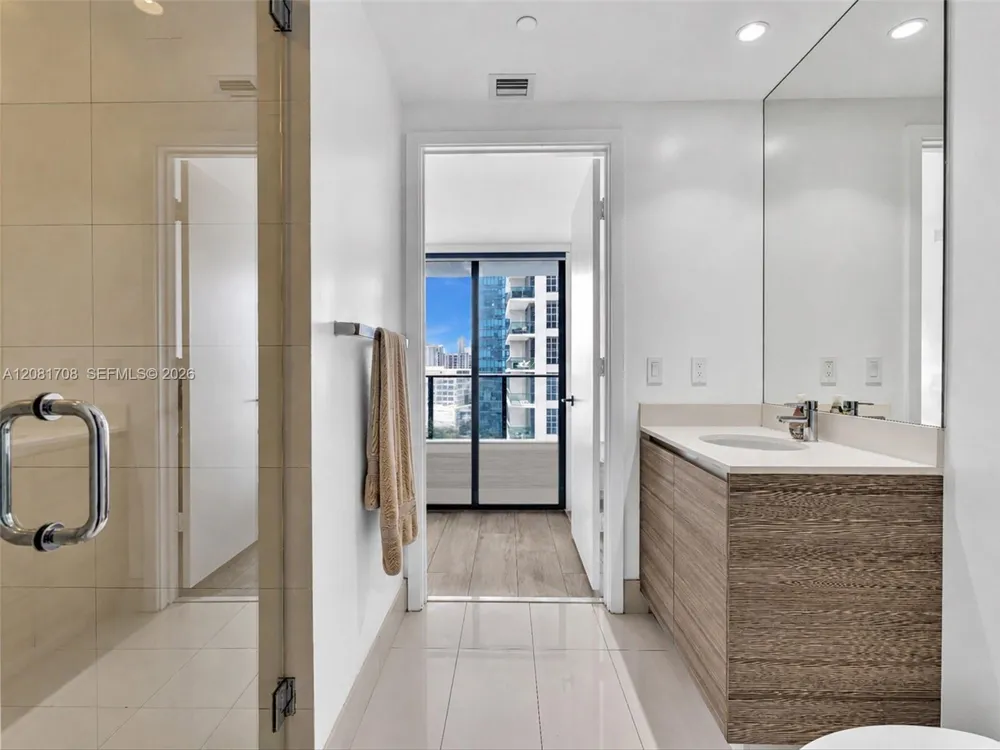 121 NE 34th St #1602 Miami, FL 33137