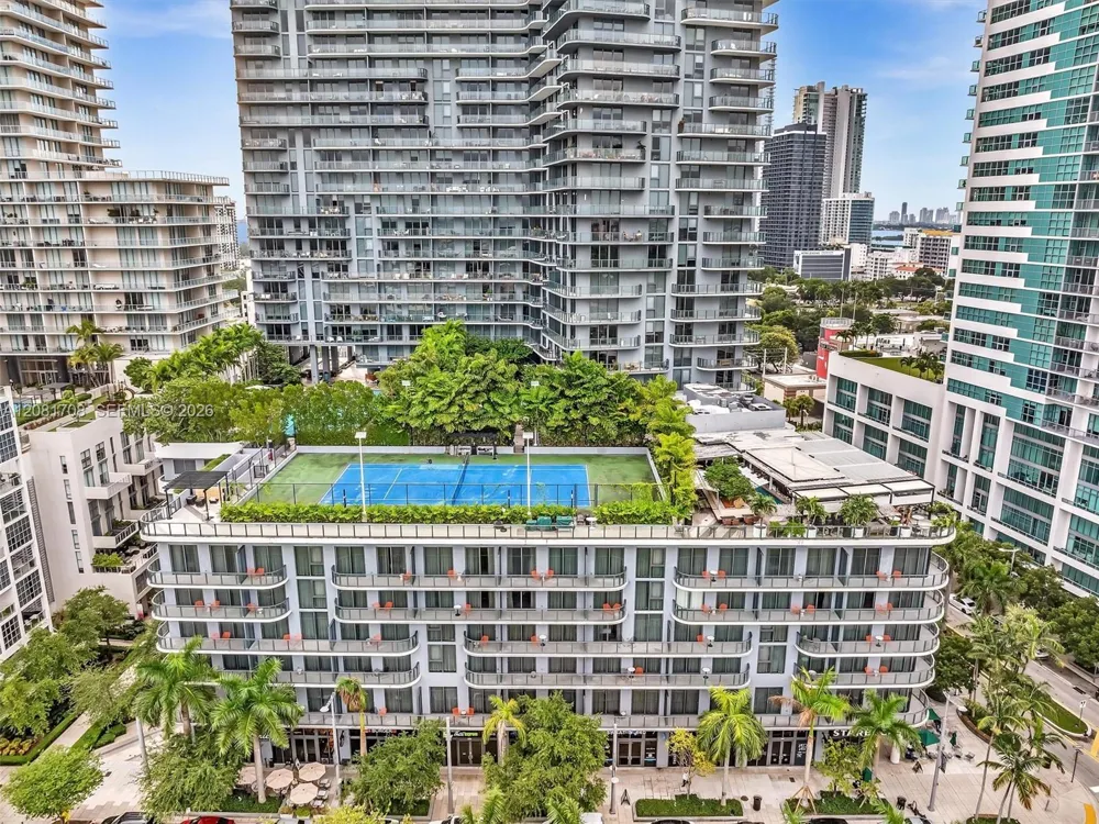 121 NE 34th St #1602 Miami, FL 33137