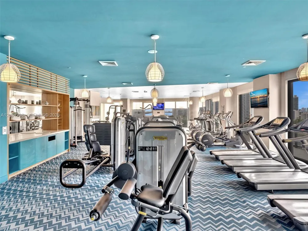 121 NE 34th St #1602 Miami, FL 33137