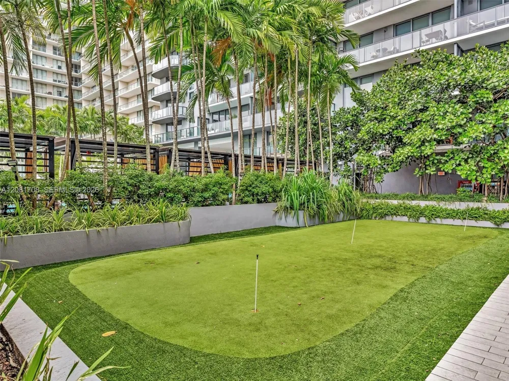 121 NE 34th St #1602 Miami, FL 33137