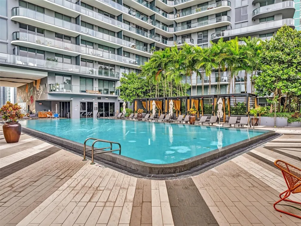 121 NE 34th St #1602 Miami, FL 33137