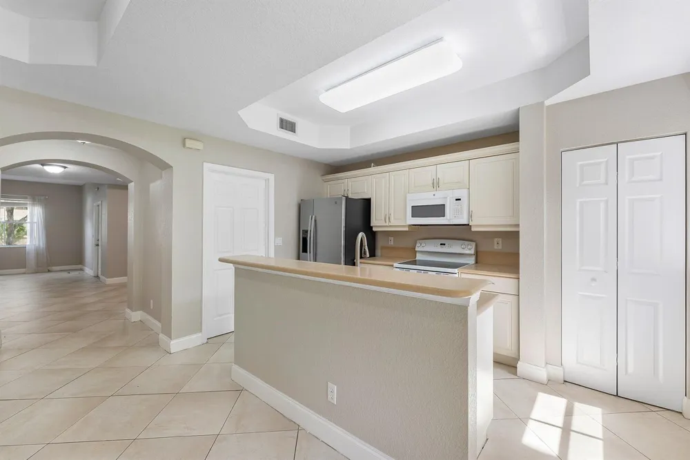 2896 Hidden Hills Road #1002 West Palm Beach, FL 33411