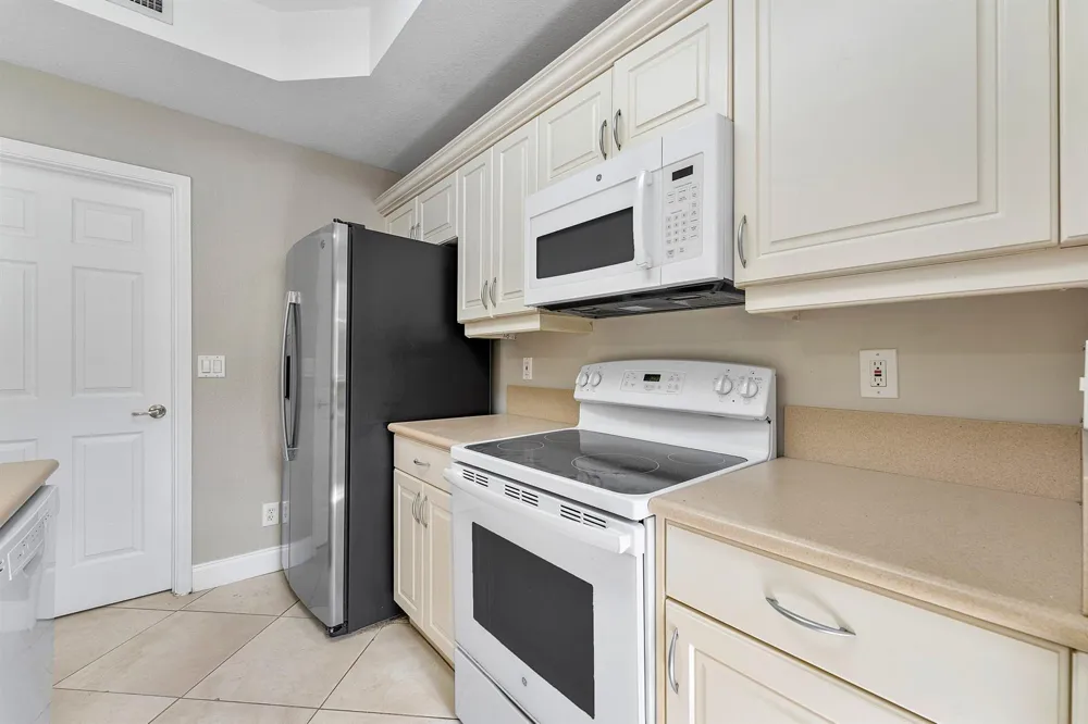 2896 Hidden Hills Road #1002 West Palm Beach, FL 33411