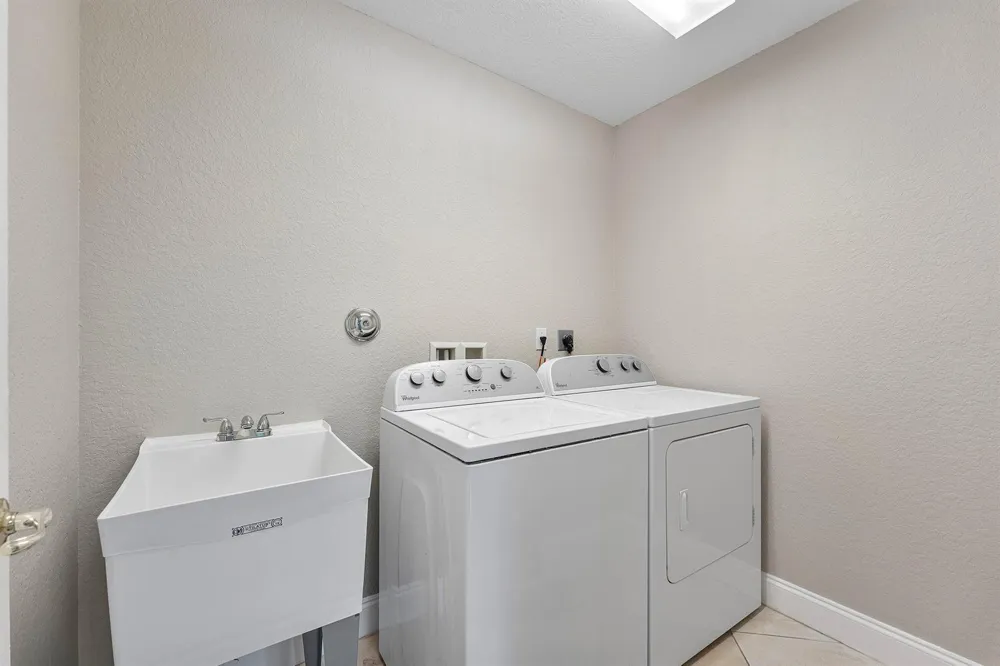 2896 Hidden Hills Road #1002 West Palm Beach, FL 33411