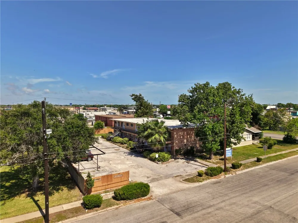 1004 Austin Street #3 Portland, TX 78374