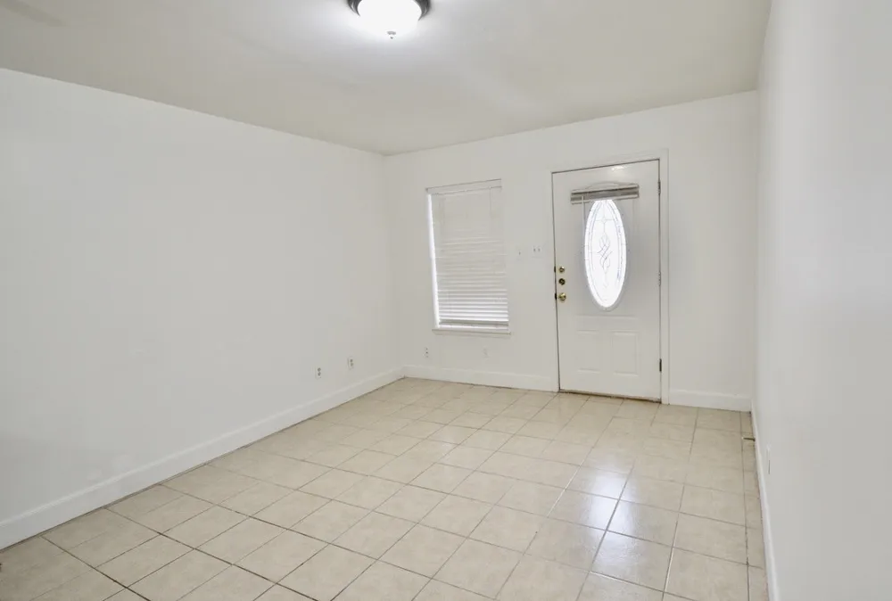 1004 Austin Street #3 Portland, TX 78374