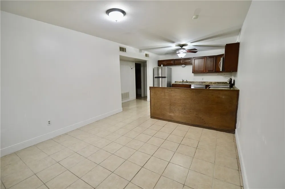 1004 Austin Street #3 Portland, TX 78374
