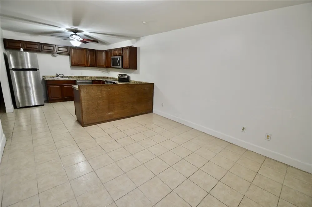 1004 Austin Street #3 Portland, TX 78374