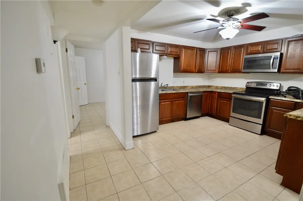 1004 Austin Street #3 Portland, TX 78374