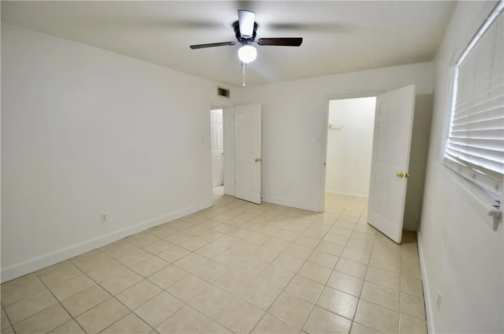 1004 Austin Street #3 Portland, TX 78374