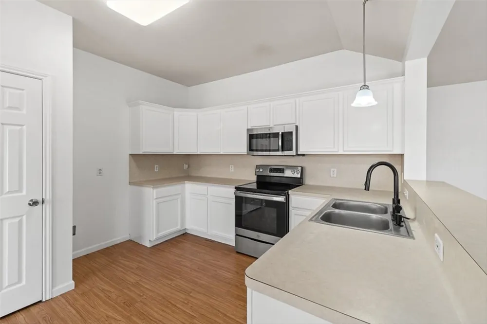 1009 Cupertino Street Portland, TX 78374