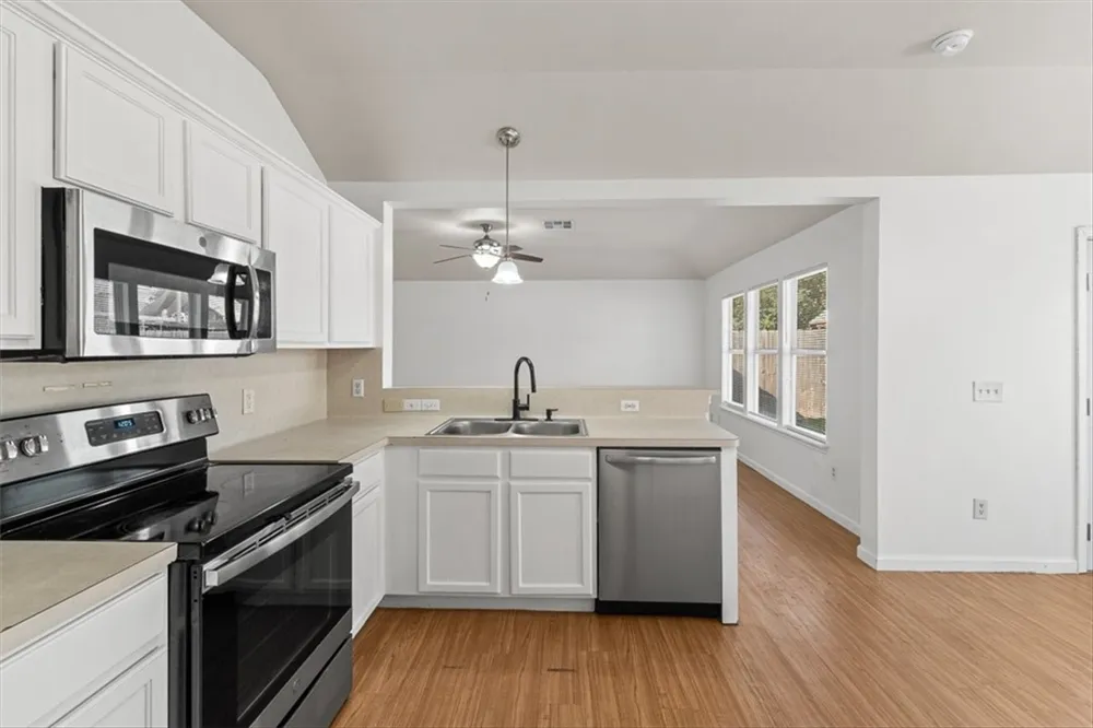 1009 Cupertino Street Portland, TX 78374