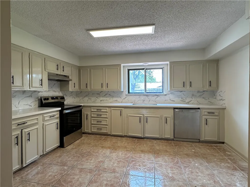 502 Greenway Drive Corpus Christi, TX 78412