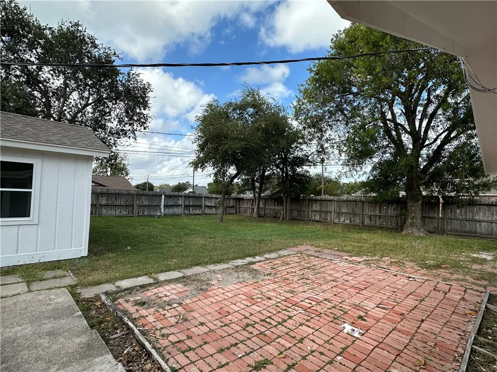 502 Greenway Drive Corpus Christi, TX 78412