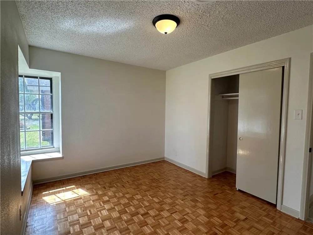 502 Greenway Drive Corpus Christi, TX 78412