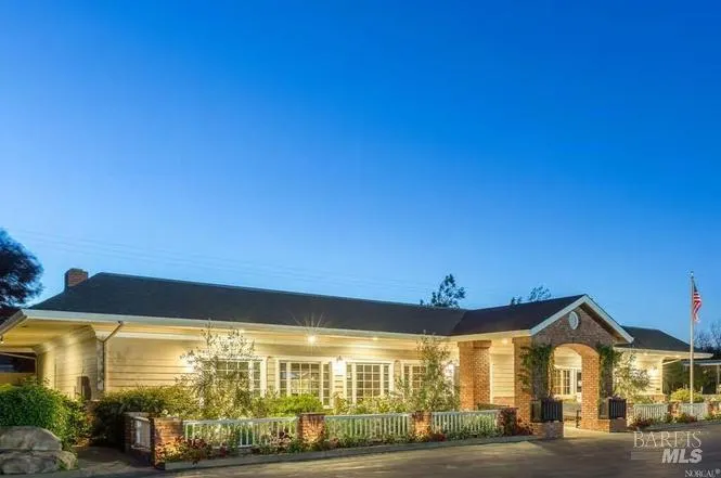 14 Oakwood Drive Petaluma, CA 94954
