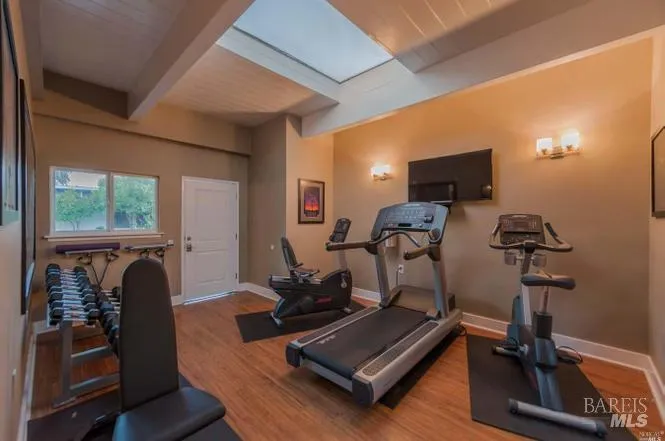14 Oakwood Drive Petaluma, CA 94954