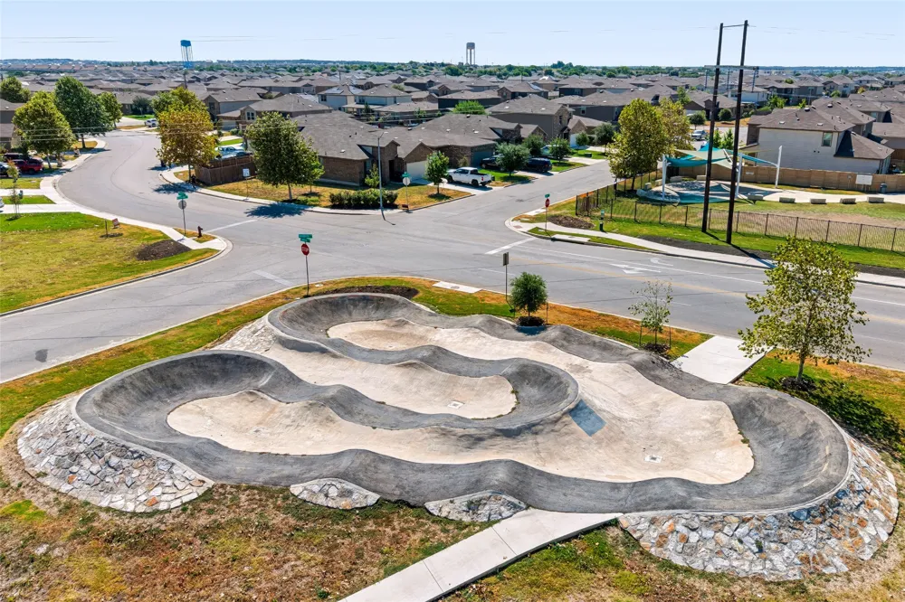 328 Circle Way #31E Jarrell, TX 76537