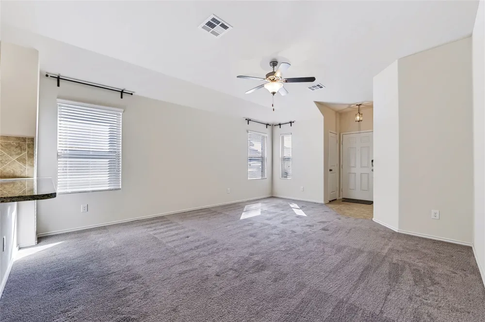 328 Circle Way #31E Jarrell, TX 76537