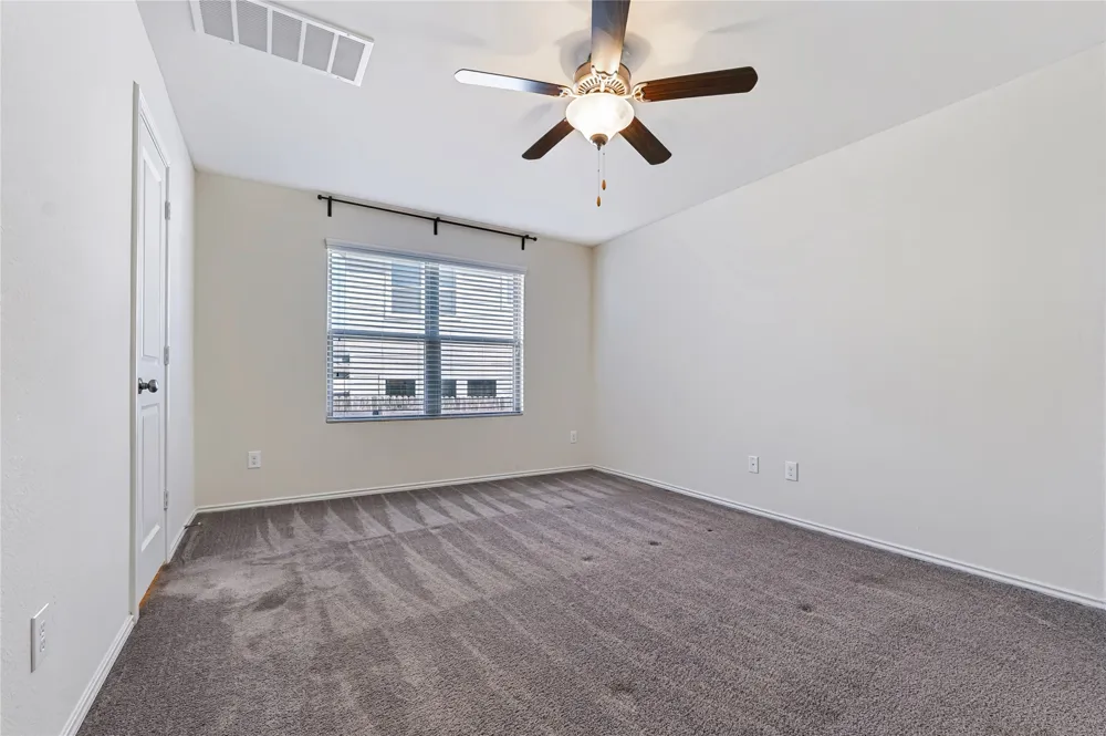 328 Circle Way #31E Jarrell, TX 76537