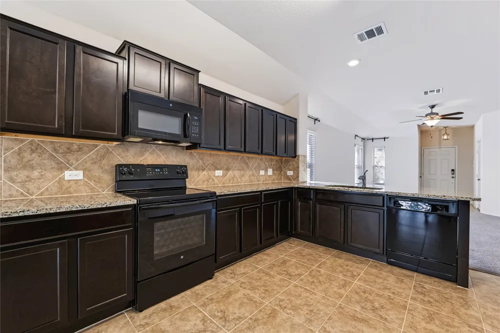 328 Circle Way #31E Jarrell, TX 76537