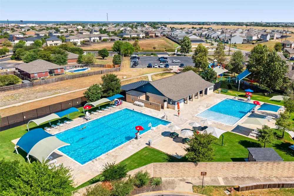 328 Circle Way #31E Jarrell, TX 76537