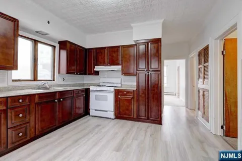 58 Westervelt Avenue 1