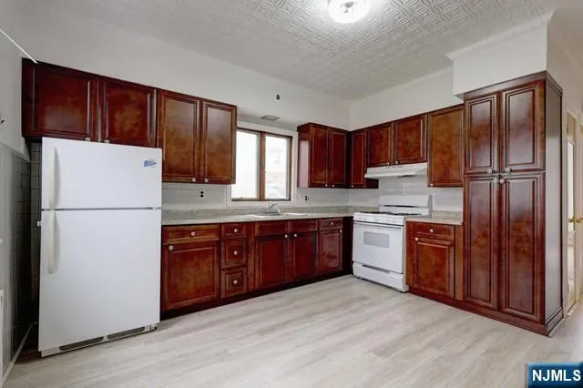 58 Westervelt Avenue 1 Hawthorne, NJ 07506