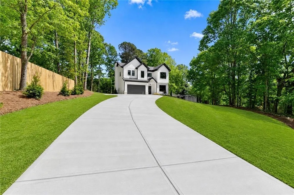 5019 Nichols Drive Flowery Branch, GA 30542