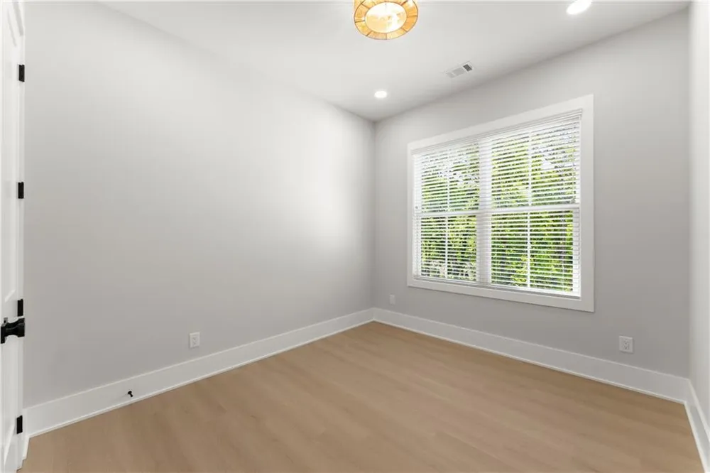 5019 Nichols Drive Flowery Branch, GA 30542