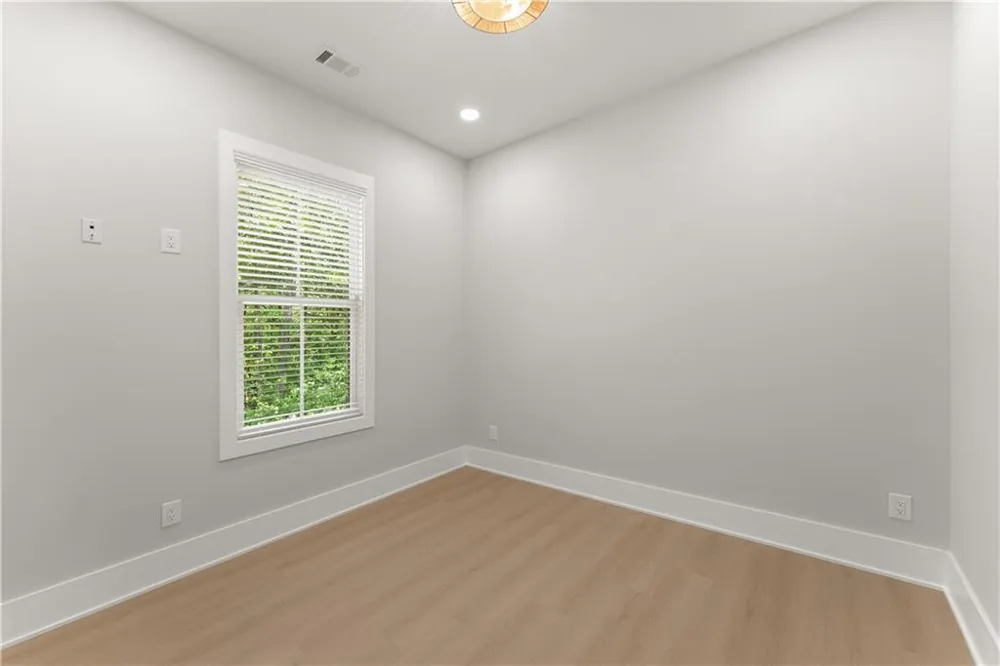 5019 Nichols Drive Flowery Branch, GA 30542