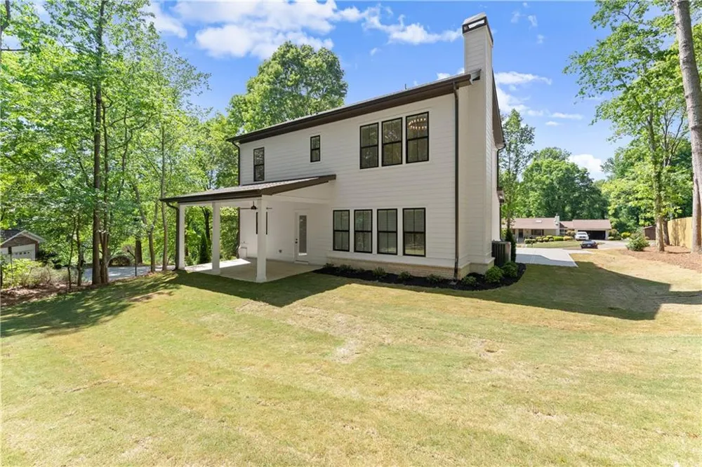 5019 Nichols Drive Flowery Branch, GA 30542