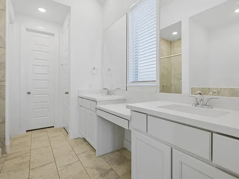 1417 Sumner Street Aubrey, TX 76227