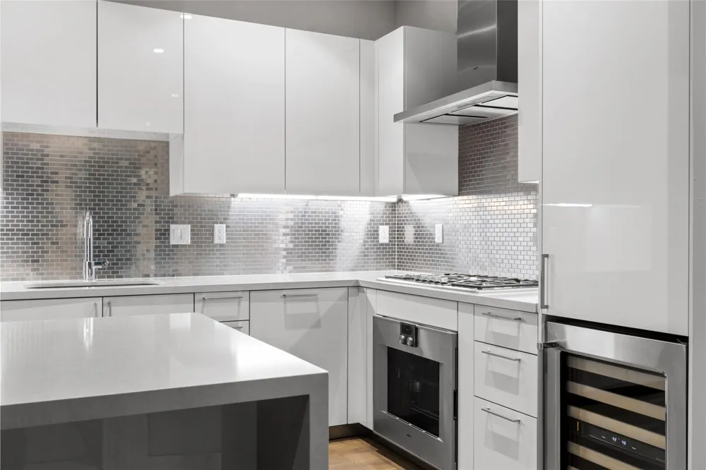 4521 San Felipe Street #2601 Houston, TX 77027