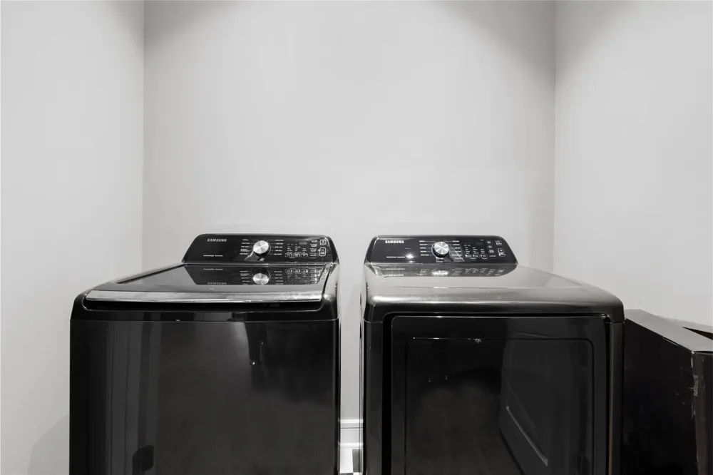 4521 San Felipe Street #2601 Houston, TX 77027