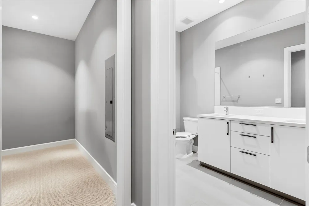 4521 San Felipe Street #2601 Houston, TX 77027