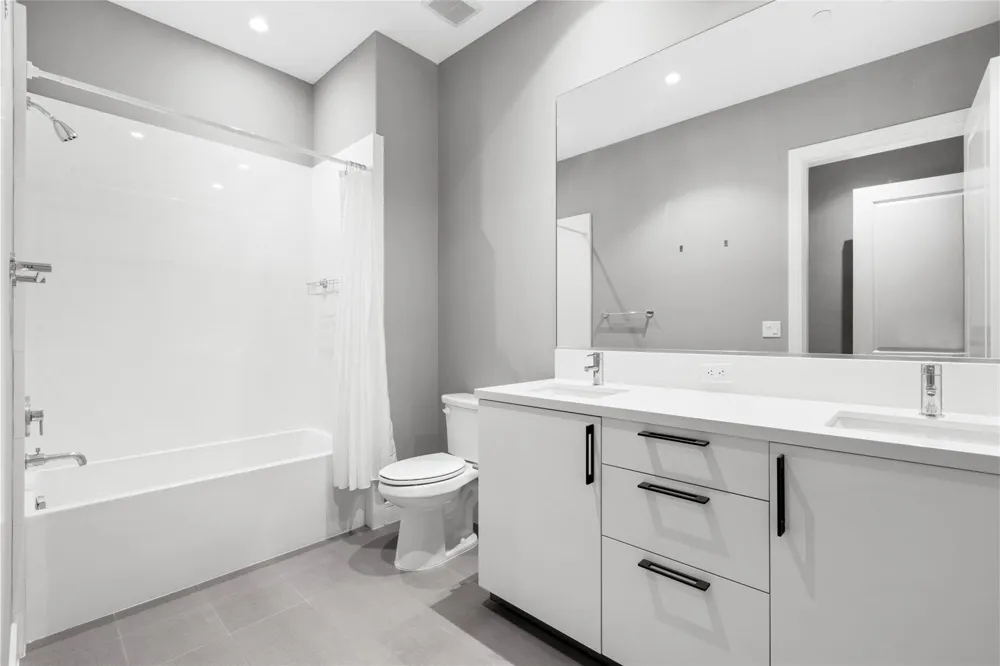 4521 San Felipe Street #2601 Houston, TX 77027
