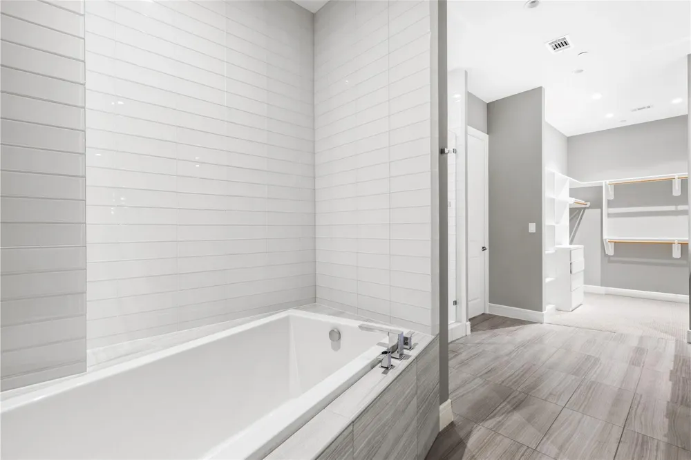 4521 San Felipe Street #2601 Houston, TX 77027