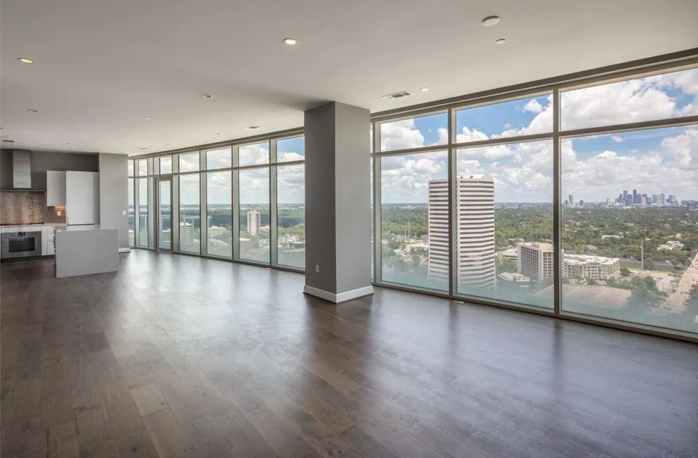 4521 San Felipe Street #2601 Houston, TX 77027